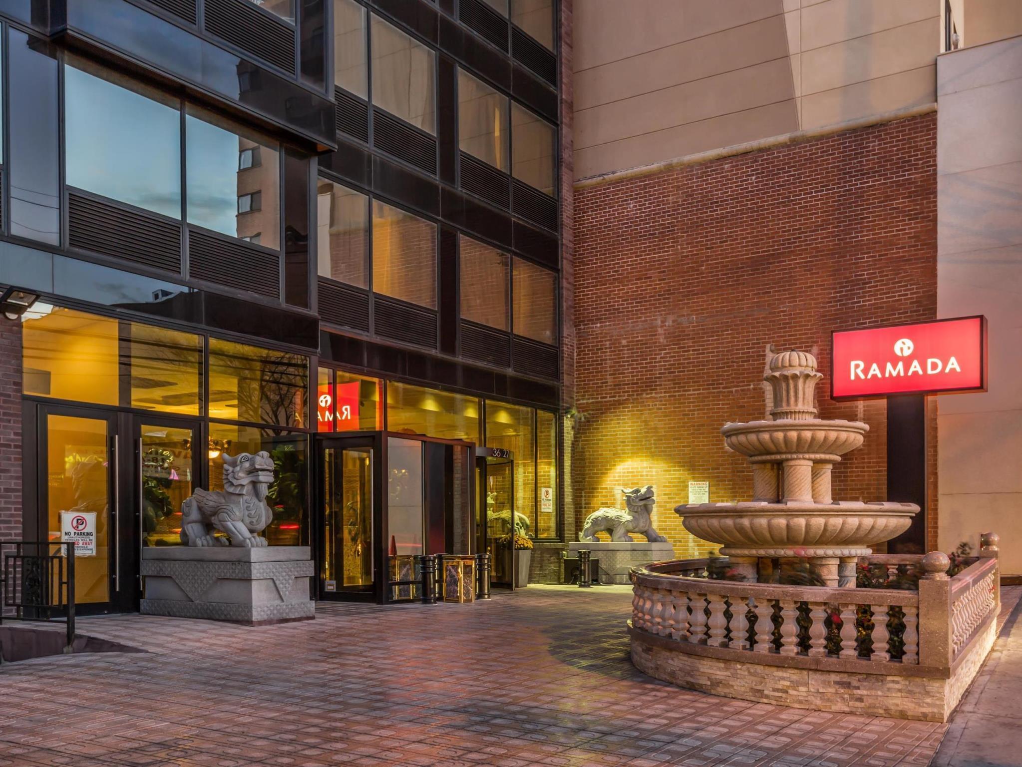 Ramada By Wyndham Flushing Queens New York Esterno foto